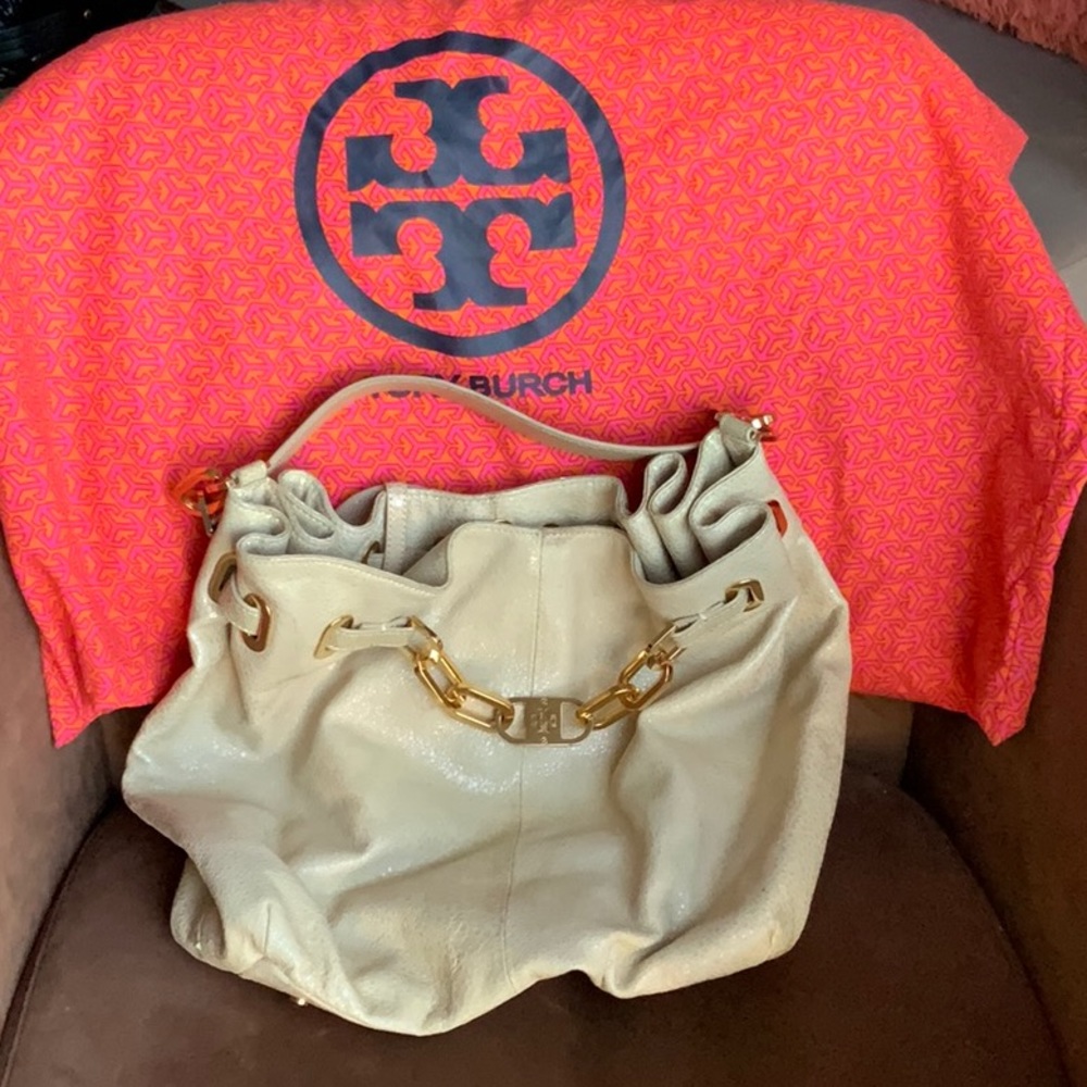 Tory Burch Hobo Off-white Pebbled Leather